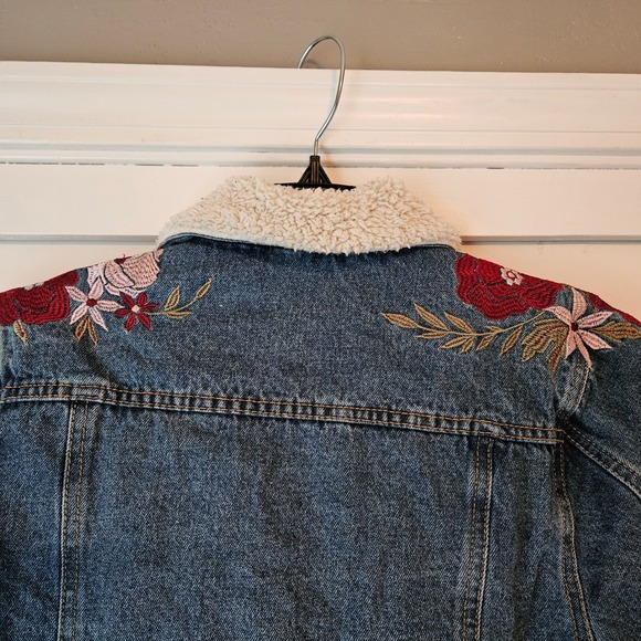 Love Tree Denim Medium Sherpa Lined Denim Jacket Embroidered Trucker Floral - Picture 8 of 15